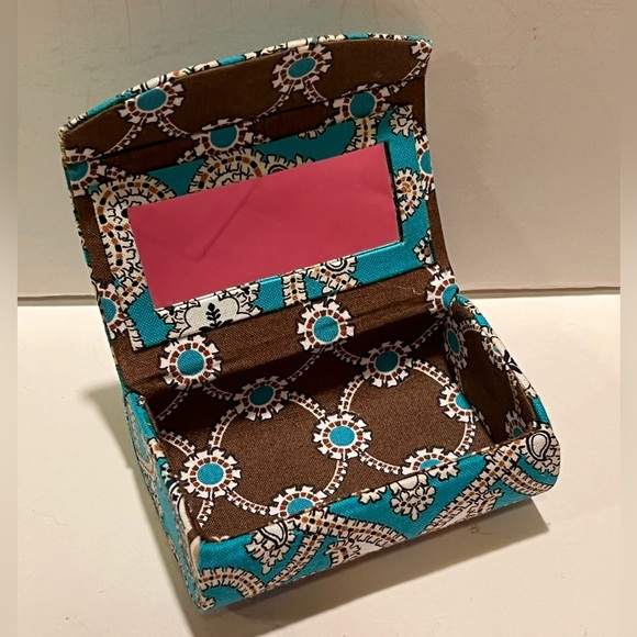 VERA BRADLEY TOTALLY TURQUOISE LIPSTICK HOLDER. - Picture 6 of 7